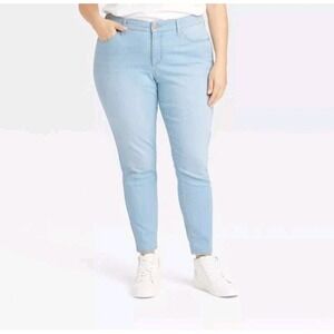 Universal Thread Jeans Womens Size 14 Short High-Rise Skinny Light Wash NWT 267C